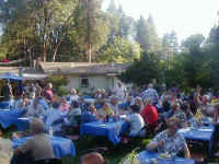 162NUHS Dinner.jpg (55016 bytes)