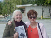 Melane and Eiliene McCauley pic 233 med.jpg (41406 bytes)