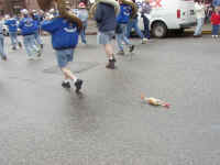 NUHS Parade 01 med.jpg (62356 bytes)