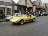 NUHS Parade 12 med.jpg (58133 bytes)