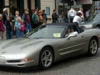 NUHS Parade 35 med.jpg (53481 bytes)