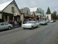 NUHS Parade 39 med.jpg (51972 bytes)