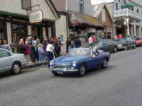 NUHS Parade 56 med.jpg (51824 bytes)