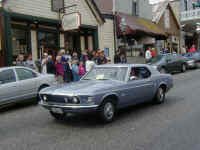 NUHS Parade 62 med.jpg (46732 bytes)