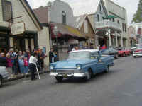 NUHS Parade 64 med.jpg (48114 bytes)