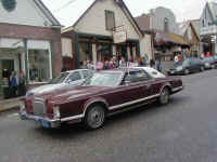 NUHS Parade 77 med.jpg (48431 bytes)