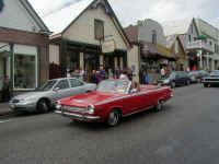 NUHS Parade 81 med.jpg (45962 bytes)