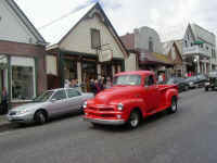 NUHS Parade 89 med.jpg (44288 bytes)